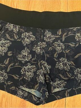 Athleta Dark Navy Floral High-Rise Bike Shorts